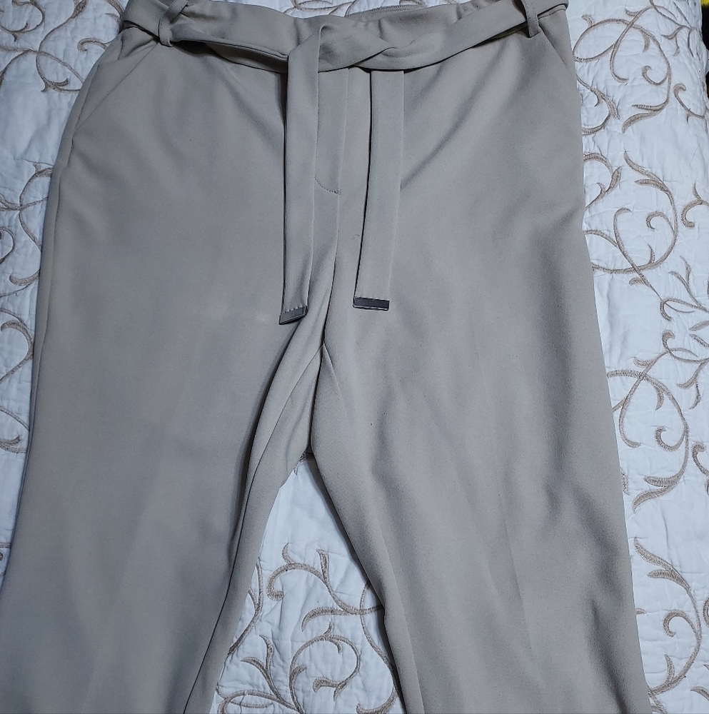 Cato Women's Cream Capris with Belt